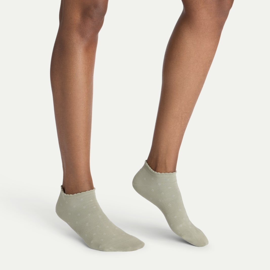 Women’s Scallop Lightweight Ankle Sock 4-Pack - Image 4