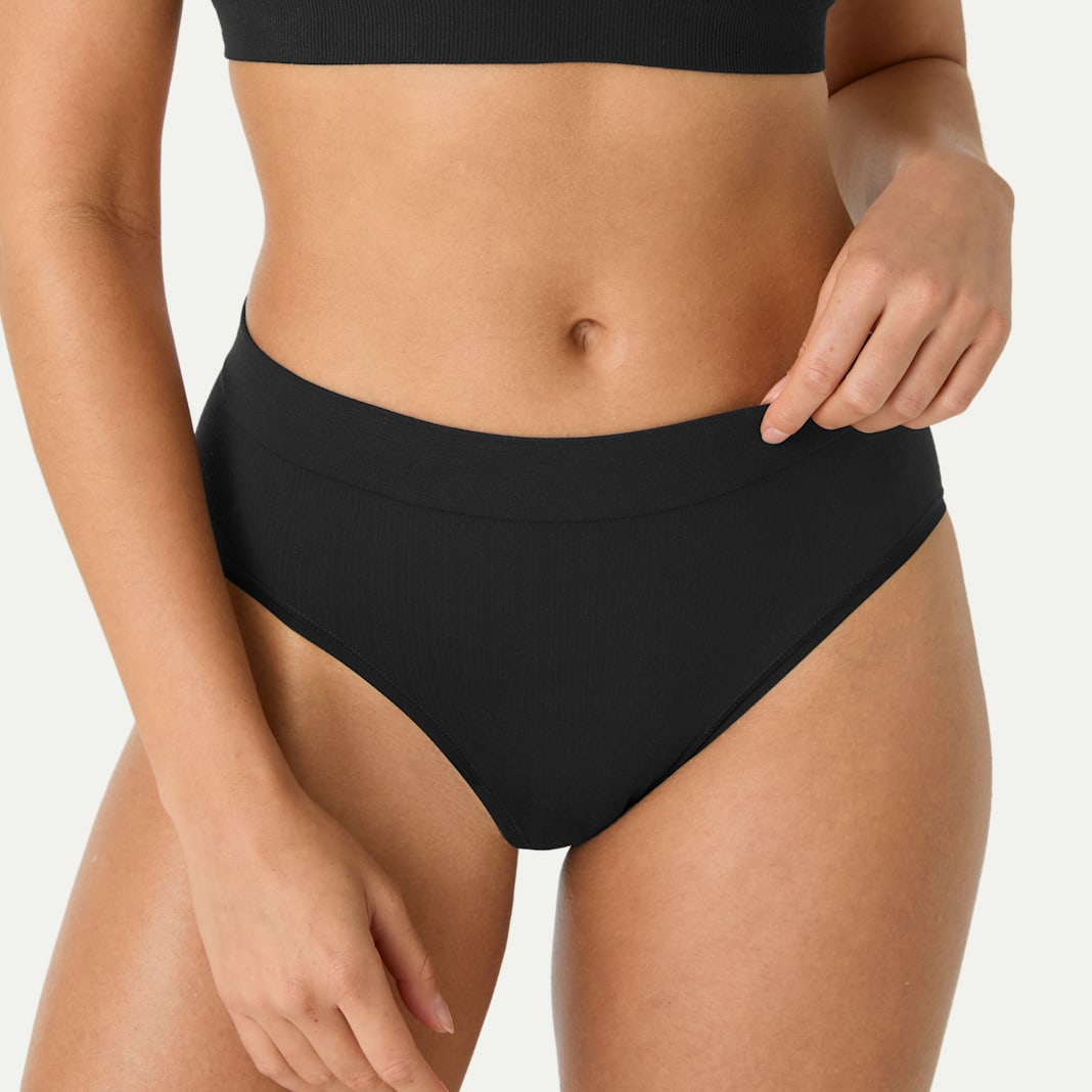 Women’s Seamless Scoop Bralette + High Rise Brief Pack - Image 4
